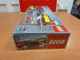 LEGO 7720 DIESEL FREIGHT TRAIN SET BATTERY (1980)