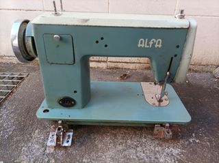 Máquina de Costura Alfa Alfamatic Vintage