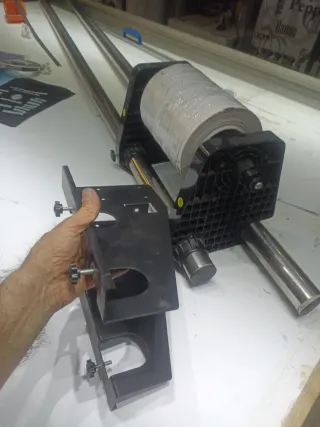 Soporte Desenrollador vinilo ploter Epson XP600