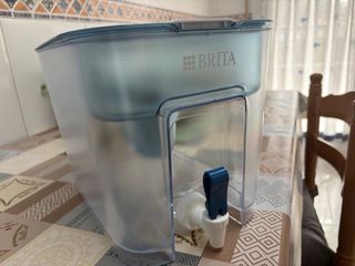 Dispensador BRITA con grifo y filtro
