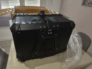 Baúl Moto 65L Negro/Verde Nuevo