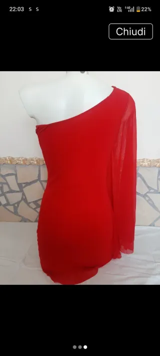 Vestitino rosso monospalla con paillettes