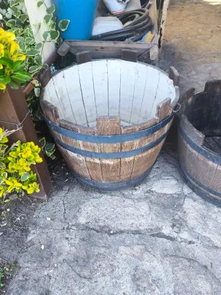 Toneles Maceteros Grandes Madera y Metal