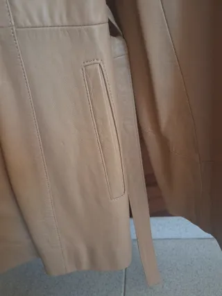 Chaqueta de cuero Rebu beige