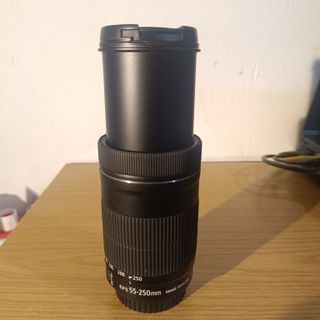 Canon EF-S 55-250mm f/4-5.6 IS STM + Parasol ET 63