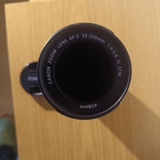 Canon EF-S 55-250mm f/4-5.6 IS STM + Parasol ET 63