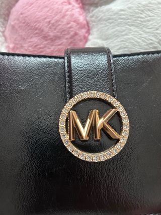 Bolso Original Michael Kors negro con dorado