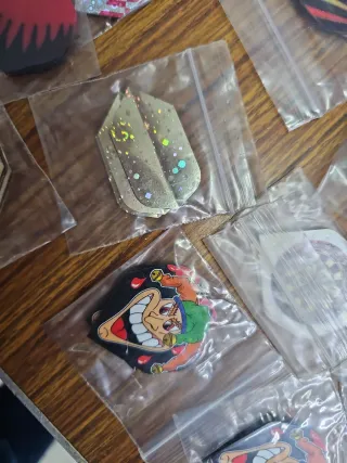 Plumas para dardos variadas