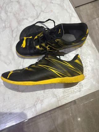 Zapatillas Puma Fútbol Negras y Amarillas