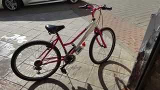 Bicicleta de señora casi nueva