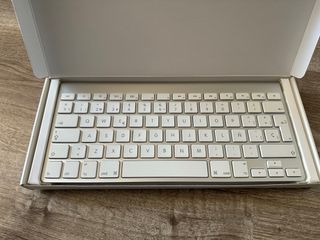 Wireless keyboard Apple Plata