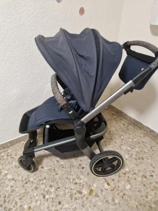 Carro Joolz Hub+ con capazo y accesorios