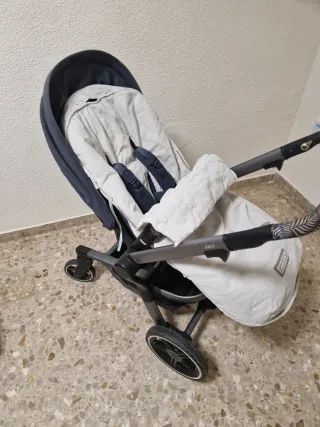 Carro Joolz Hub+ con capazo y accesorios