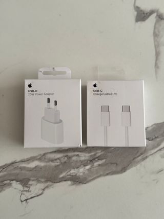 Cargador Apple USB-C 20W y Cable