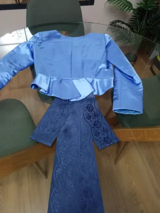 Traje de Fallera azul de Vives y Mari