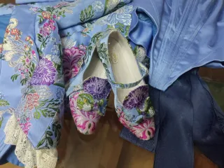 Traje de Fallera azul de Vives y Mari