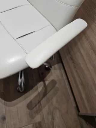 Silla de escritorio con ruedas