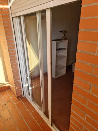 Balconera corredera de aluminio