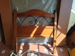 Cabeceros de madera y metal