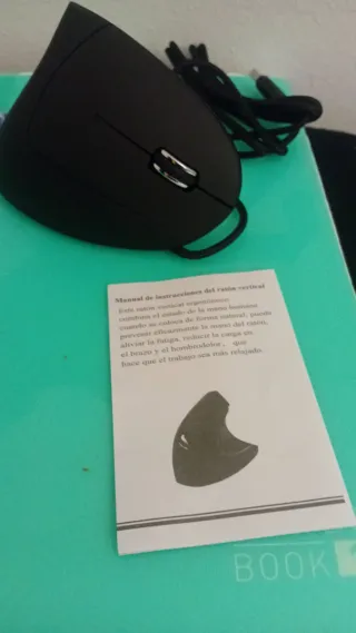 Ratón Vertical Gaming Negro con Luces RGB