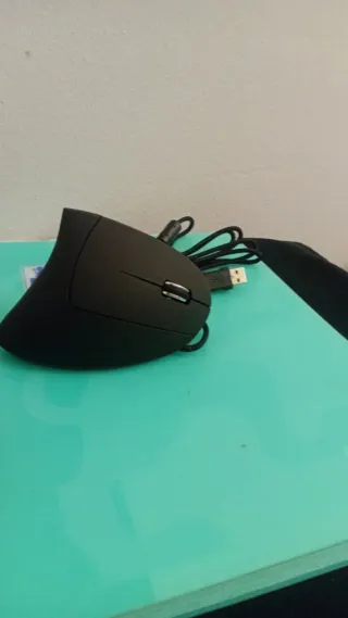 Ratón Vertical Gaming Negro con Luces RGB
