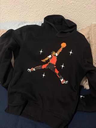 Sudadera Jordan Pixel Art  Talla 12-15 años