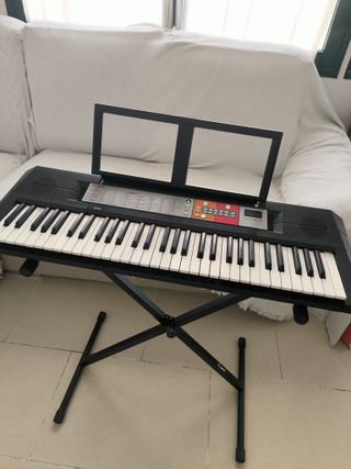 Teclado Yamaha PSR-F50 - 61 teclas