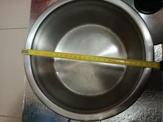 Olla Original de la marca Iber 24"