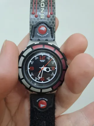 Swatch Snowpass Vintage Rosso Nero