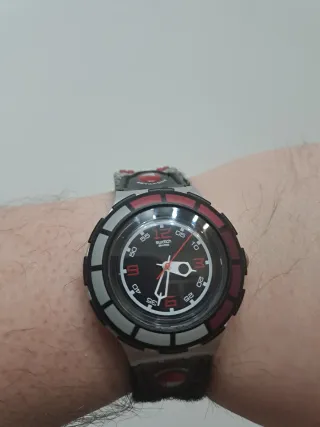 Swatch Snowpass Vintage Rosso Nero