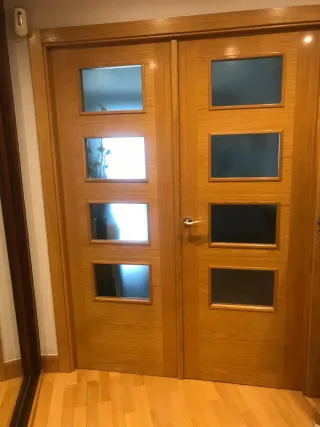 Puertas de madera con cristal