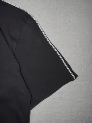 Nike Camiseta Negra Banda Lateral