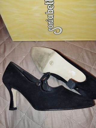 Zapatos de tacón Sonia Betti negros