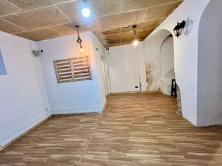 Local comercial en alquiler en Casc Antic en Vic