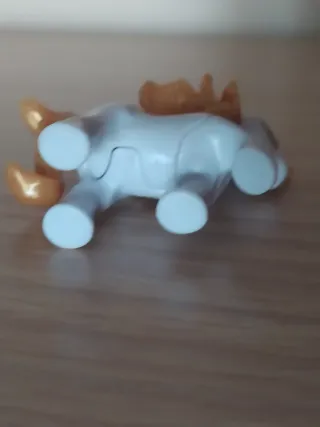 Unicornio Blanco y Dorado VC005