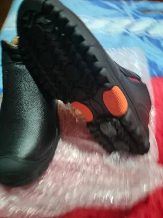 Zapatos negros sin estrenar