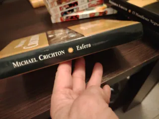 Libro Michael Crichton, Esfera