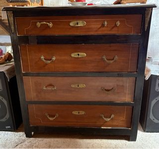 Cómoda antigua de madera maciza 4 cajones