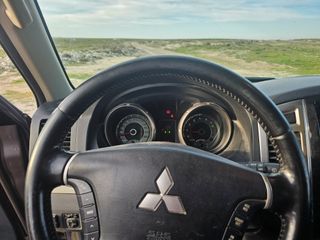 Mitsubishi Montero 2015