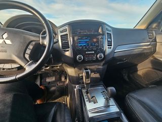 Mitsubishi Montero 2015