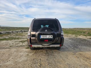 Mitsubishi Montero 2015