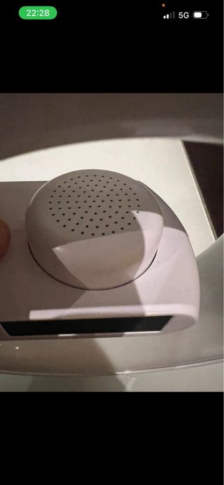 Cargador, altavoz y despertador