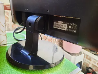Monitor Philips 22" Full HD con Altavoces