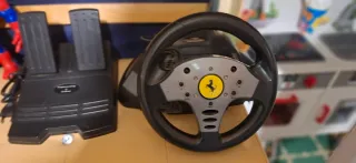 Volante Ferrari PS2 con pedali