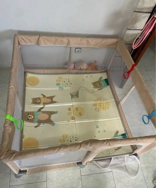 Parque Infantil Jupplies + Alfombra y Agarraderas