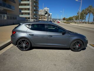 SEAT Leon CUPRA 300