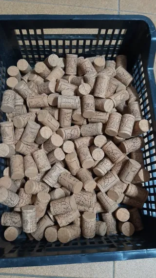 Encorchadora de vino manual