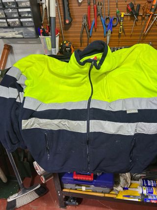 Bolsa de pesca con 2 cañas y accesorios