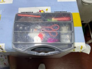 Bolsa de pesca con 2 cañas y accesorios