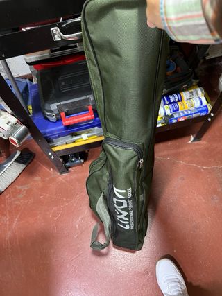 Bolsa de pesca con 2 cañas y accesorios